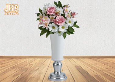 Floreros con base decorativos de la tabla de la hoja de plata de los artículos de Homewares de la fibra de vidrio de los floreros blancos del piso