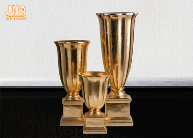 El oro hojeó los floreros decorativos del piso de la trompeta de los artículos de Homewares de los floreros de la tabla de la fibra de vidrio
