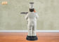 Blanco francés sonriente de la estatua de la estatuilla del cocinero de Polyresin del cocinero de la estatua de la resina de la escultura gorda del cocinero